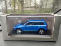 Масштабная модель Volkswagen Touareg 2002. Minichamps. 1:43