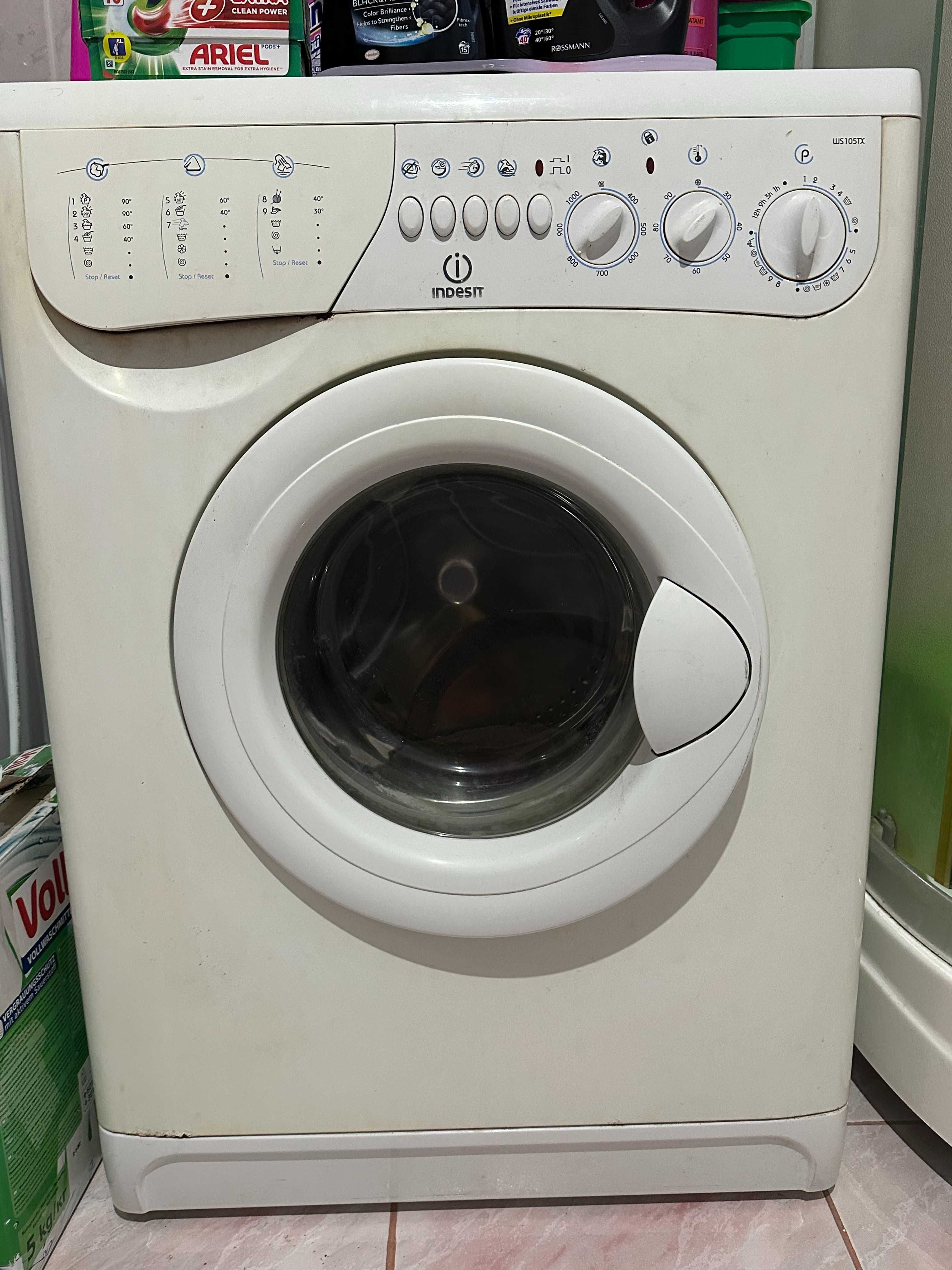 2 пральні  машини  Indesit