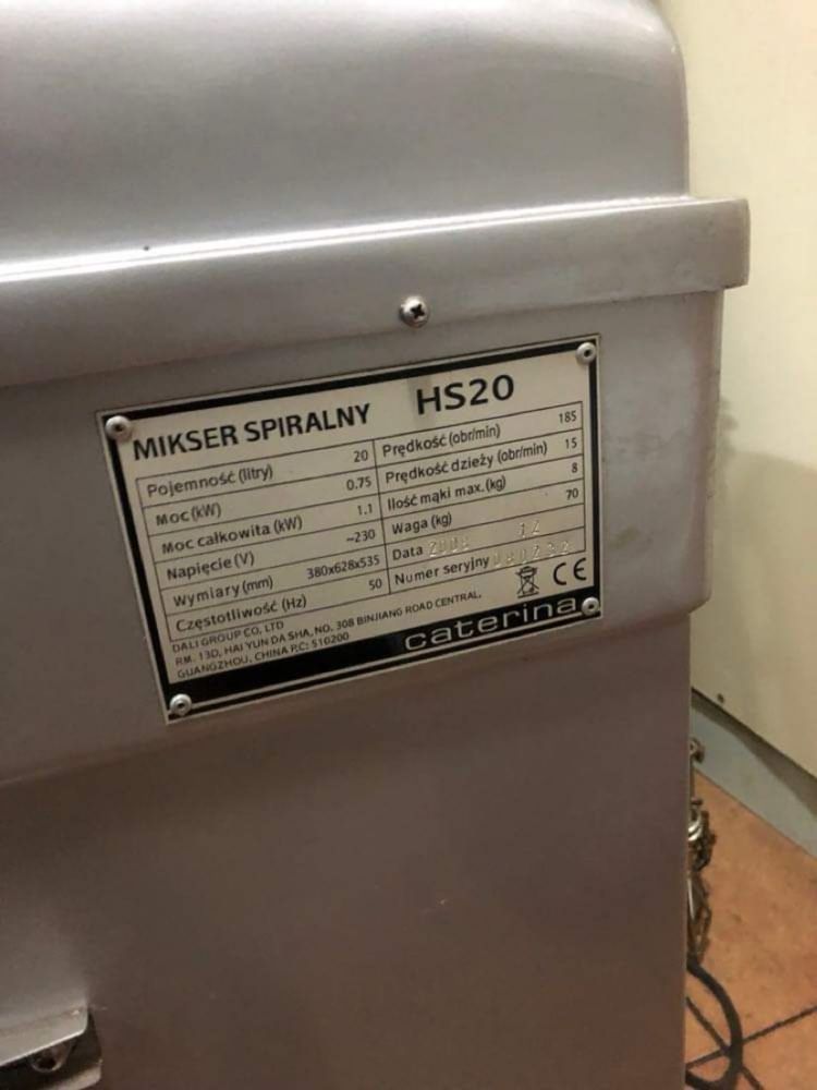 Sprzedam piec do pizzy i mieszalnik do ciasta