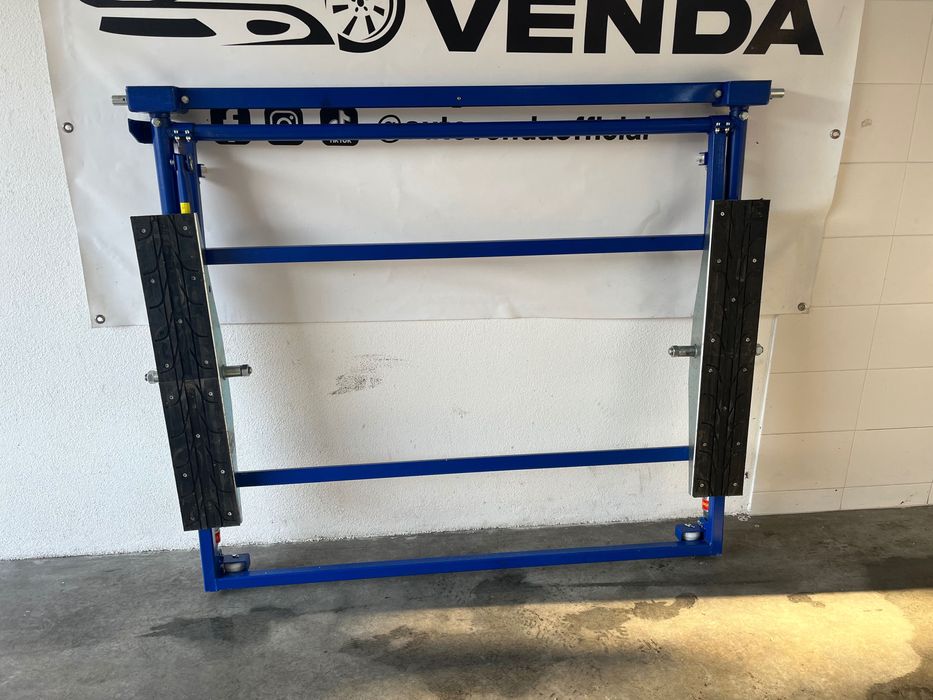 Elevador basculante - oficina