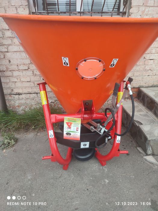 Розкидач міндобрив DЕХWAL Механіка 500кг,Лійка, Рум Оригінал Англія.