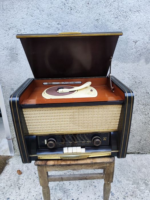 Radio GRUNDIG Antigo 955