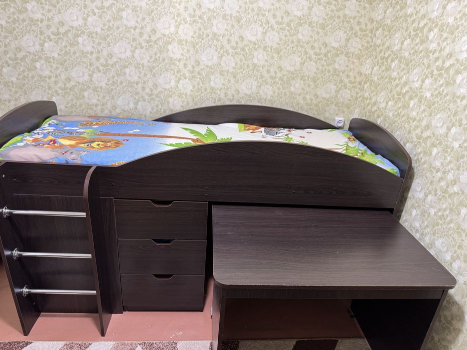 Ліжко дитяче. Ліжко-чердак з матрацом