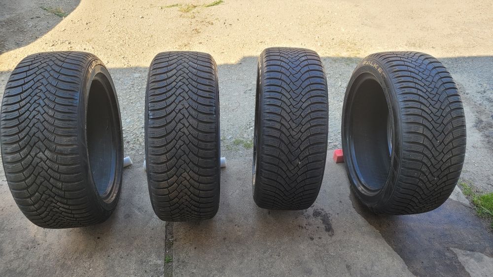 Opony zimowe Falken  225/50/R18 99V