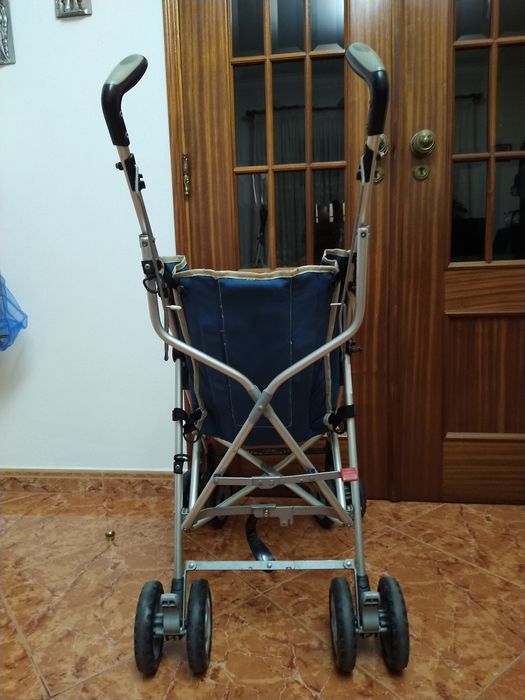 Carrinho bengala da Chicco para bebé, criança passeio casa apartamento