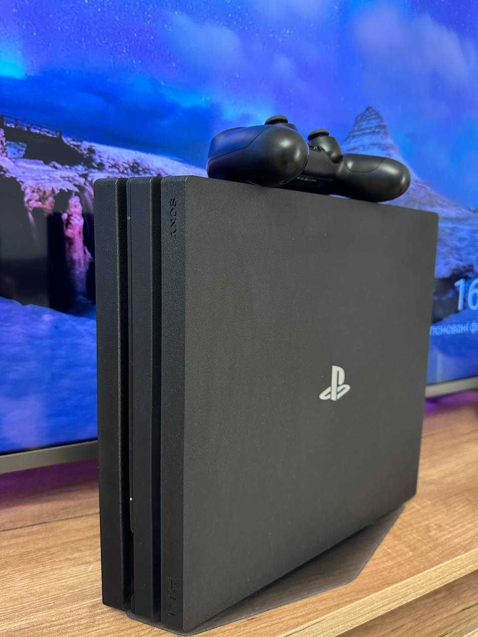 Sony Ps4 pro 1tb + Horison+God of War+ Wireless Headset