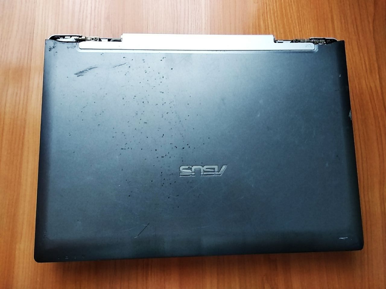 Ноутбук на запчастини ASUS