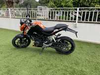 KTM Duke 125 (ideal para carta A1 ou B)