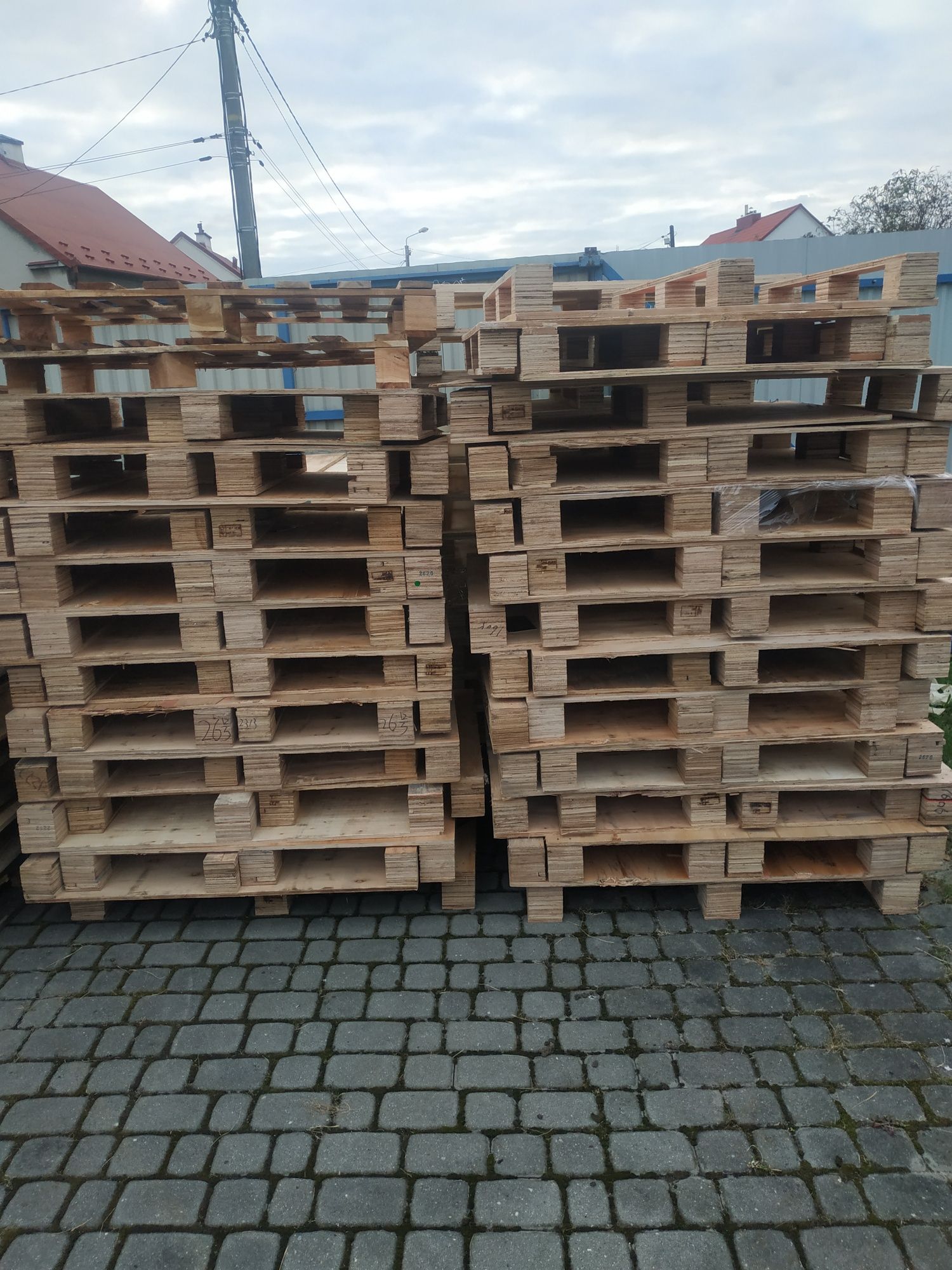 Sklejka /Palety ze sklejki
