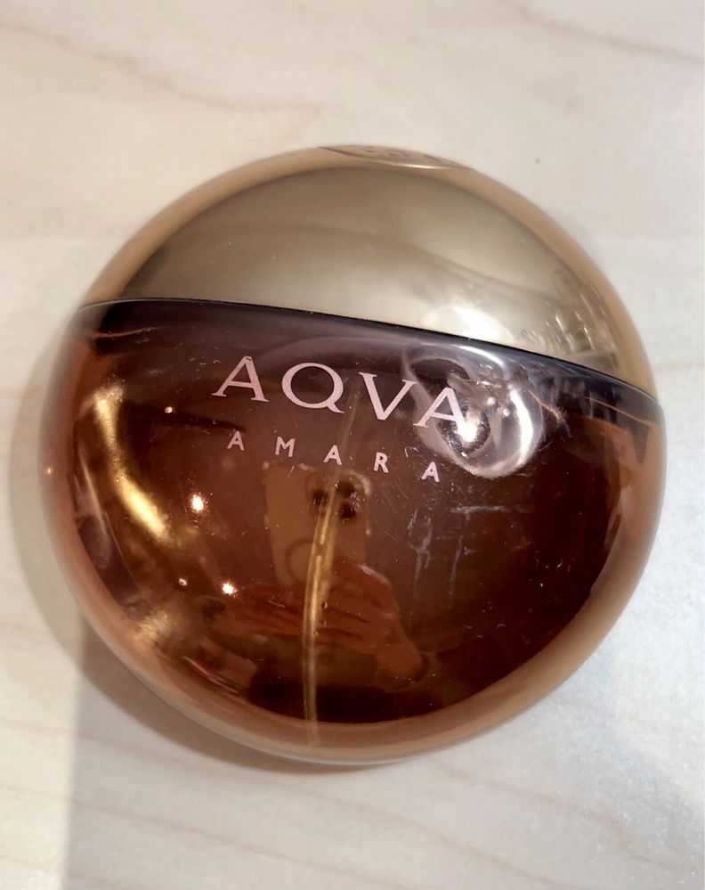 Frasco de perfume Acqua Amara da Bulgari