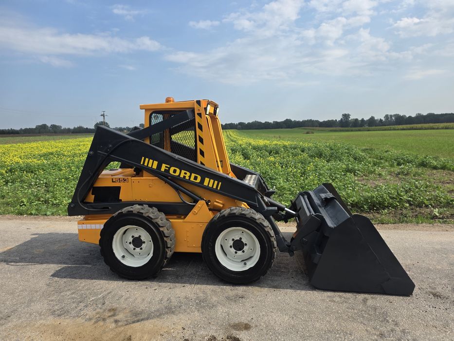 Miniładowarka Bobcat Ford L553  New Holland Ładowarka  - Silnik Kubota