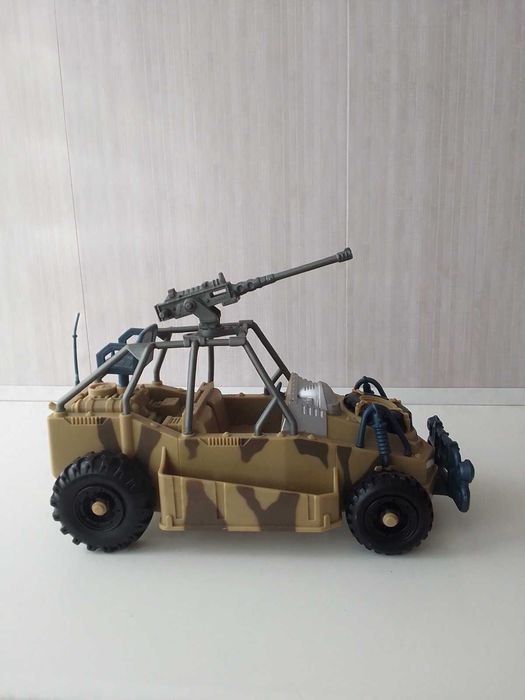 Продам игрушечный экскаватор