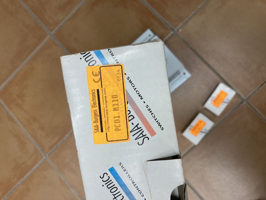 Autómato SAIA com entradas e saidas, novo.