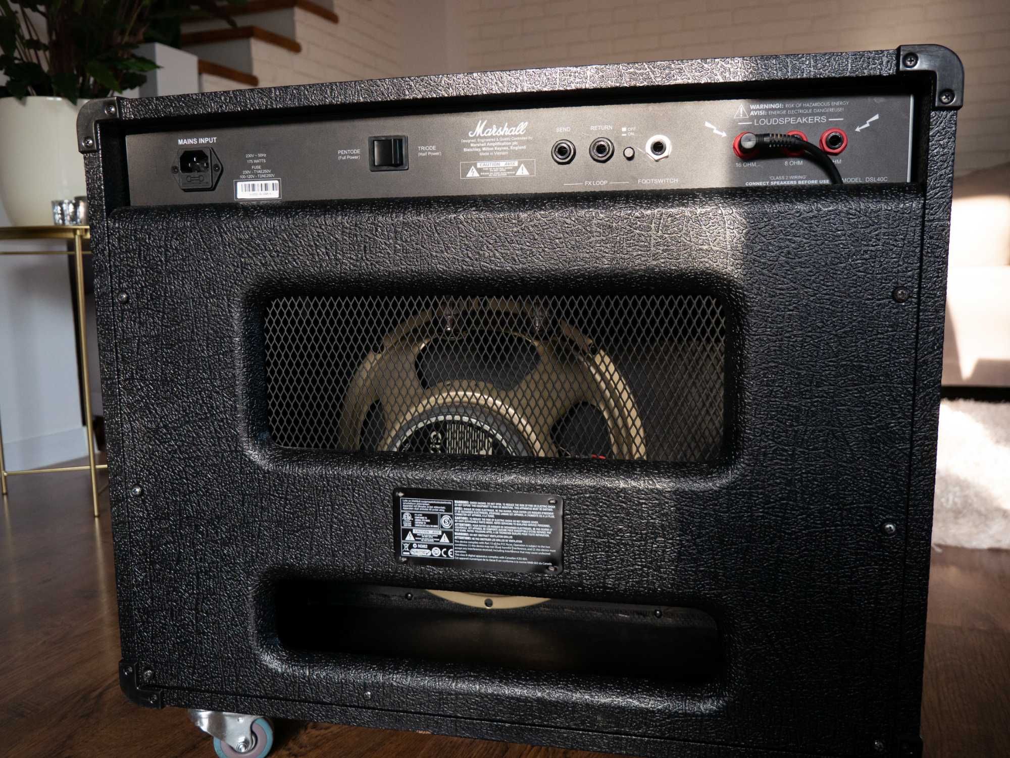 Wzmacniacz gitarowy (lampowy) MARSHALL DSL40C Limited Edition Black