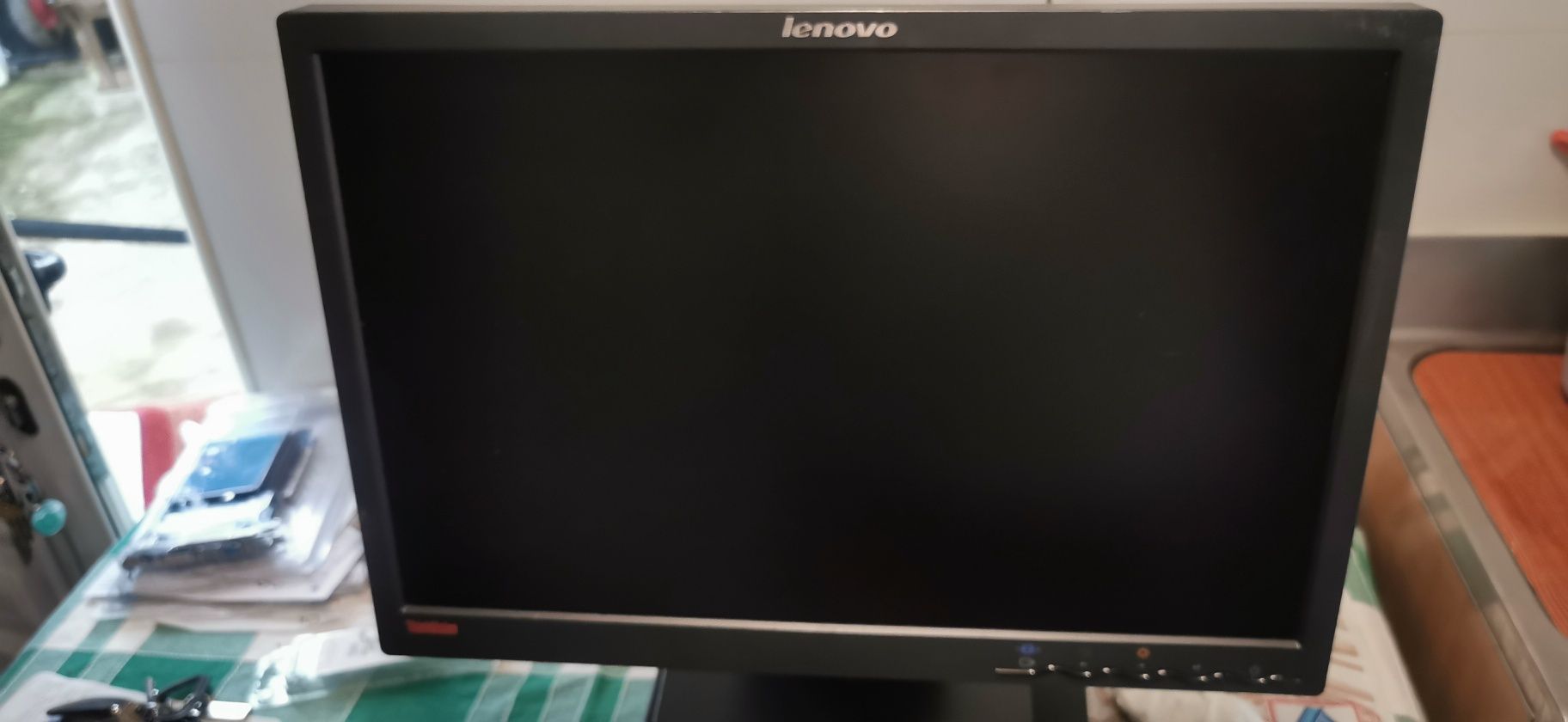 Monitores LCD Lenovo L197