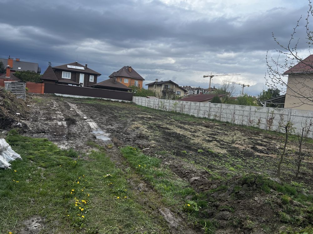 Земельна ділянка 10 сот Чабани вул. Яблунева всі коммунікаціі забудова