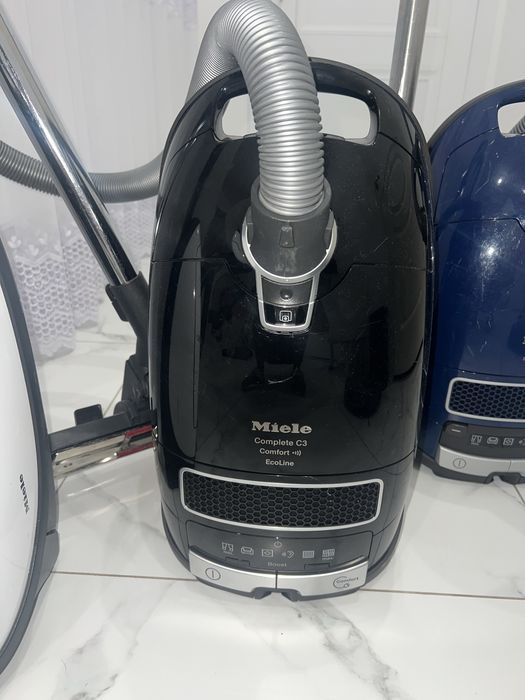 Пилососи Miele ,сухого прибирання.