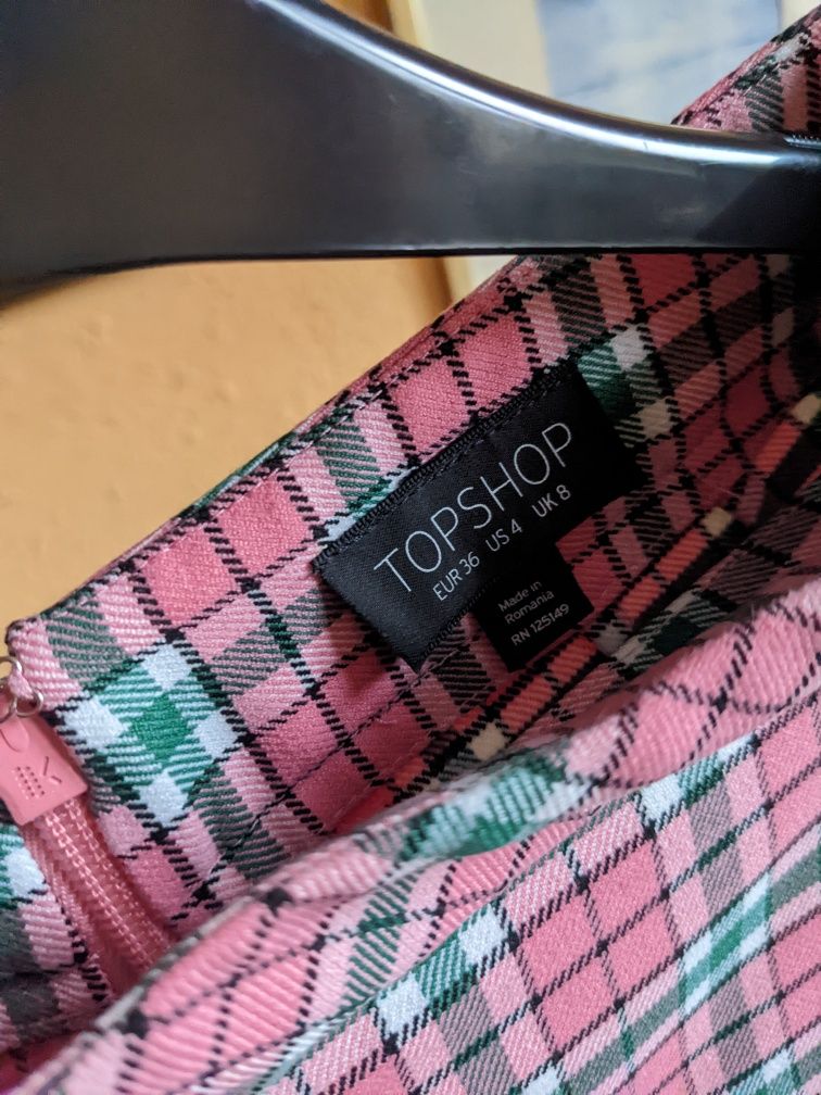 Spodnie w różową kratę Topshop