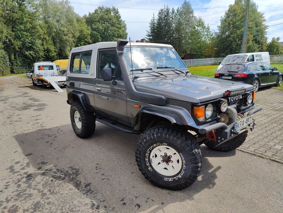 Toyota Land Cruiser Toyota Land Cruiser w bardzo dobrym stanie