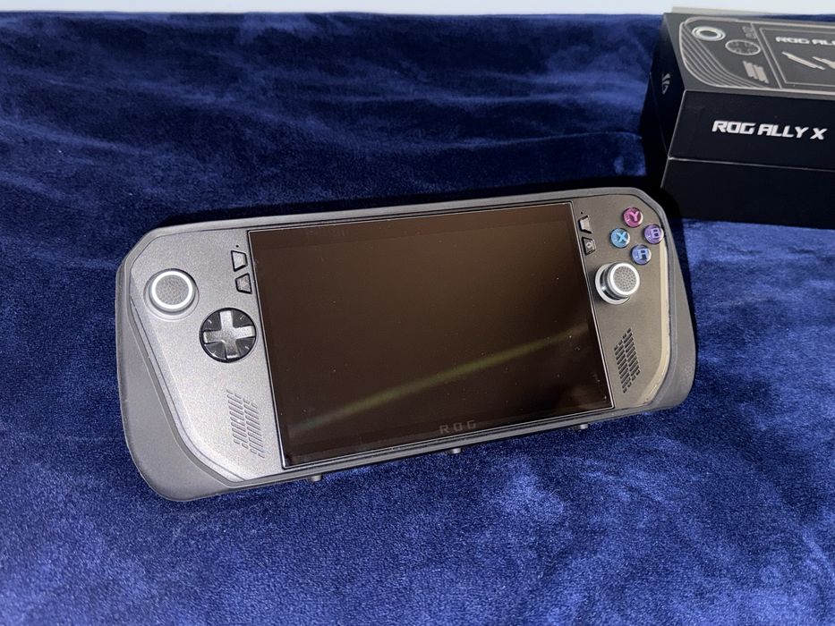 ROG ALLY X + Carregador + Acessórios (Nova)