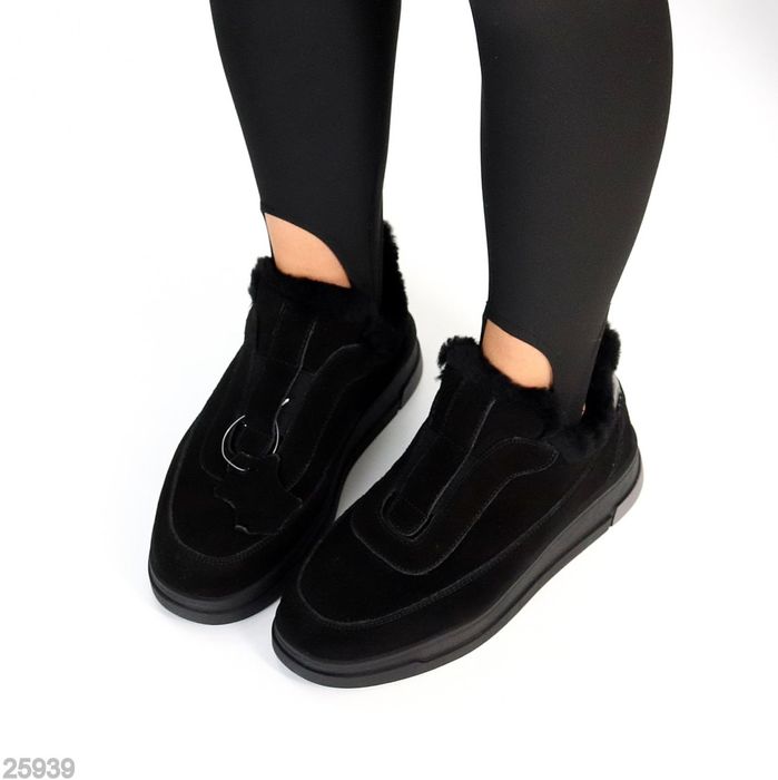 Жіночі шкіряні зимові черевики в кольорах