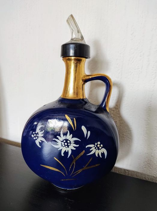 Piękna stara karafka