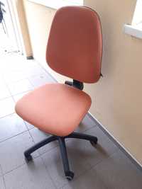 Кресло/стул с амортизатором на роликах офисное
