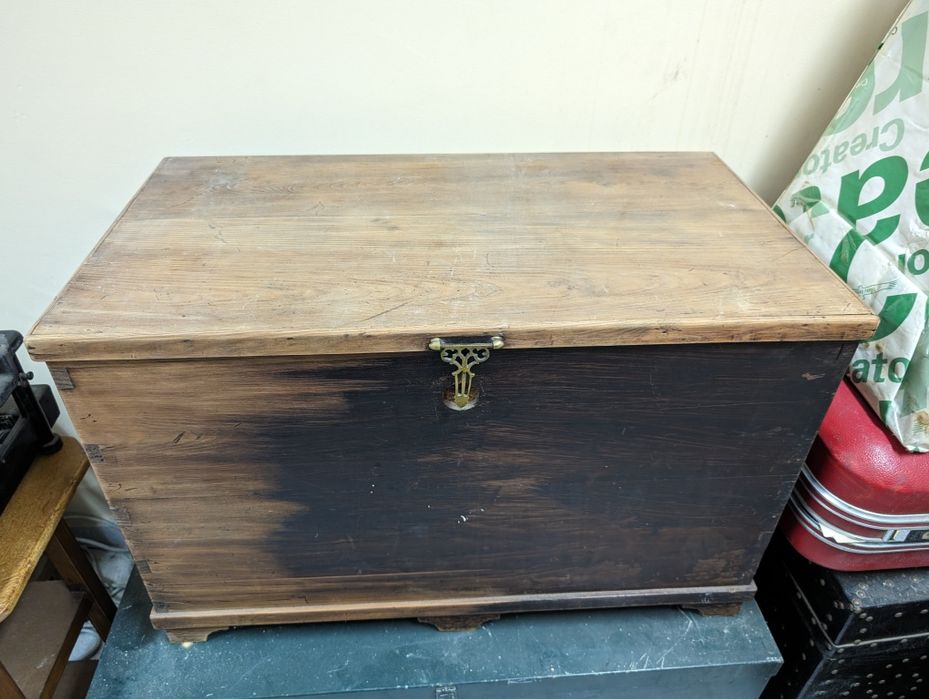 Arca em madeira década 40