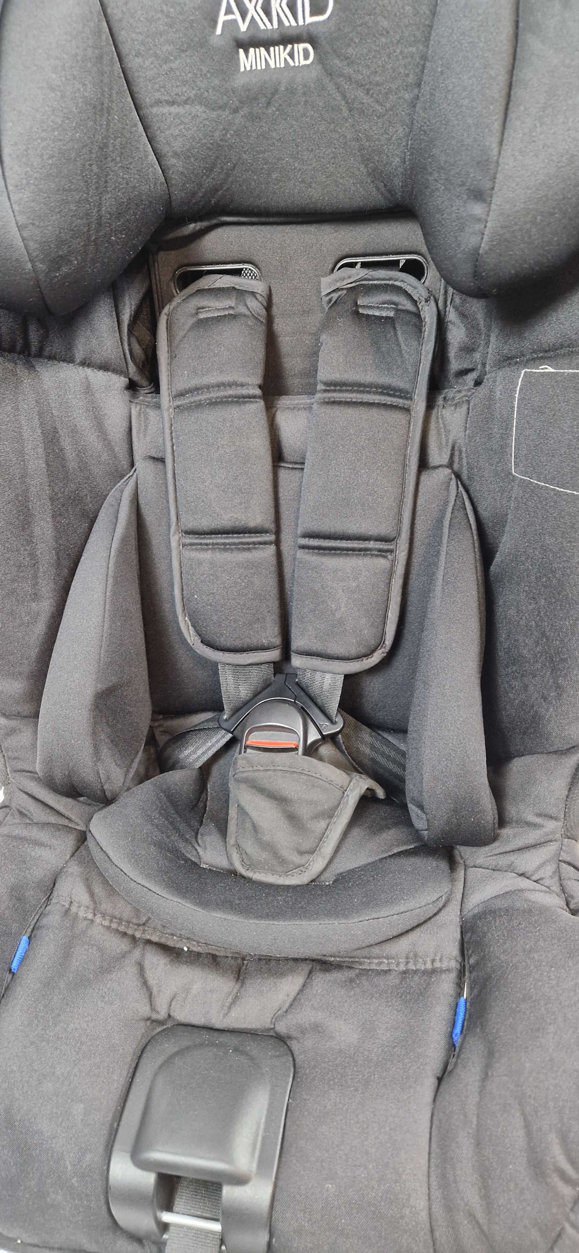 Fotelik samochodowy Axkid Minikid 9-25kg