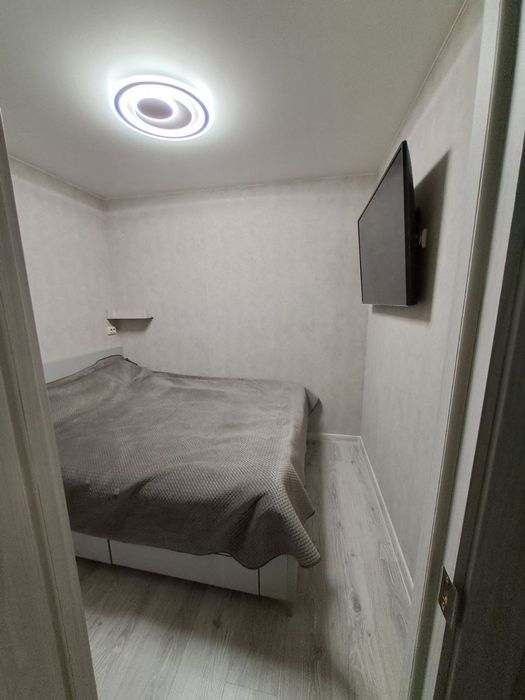 Продам 1 квартиру, з гарним ремонтом!