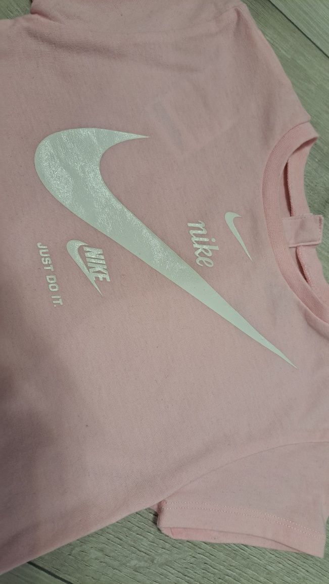 Nike bluzka koszulka T Shirt różowa dziewczęca logo 68 74cm