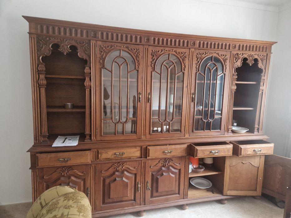 Movel de sala em nogueira