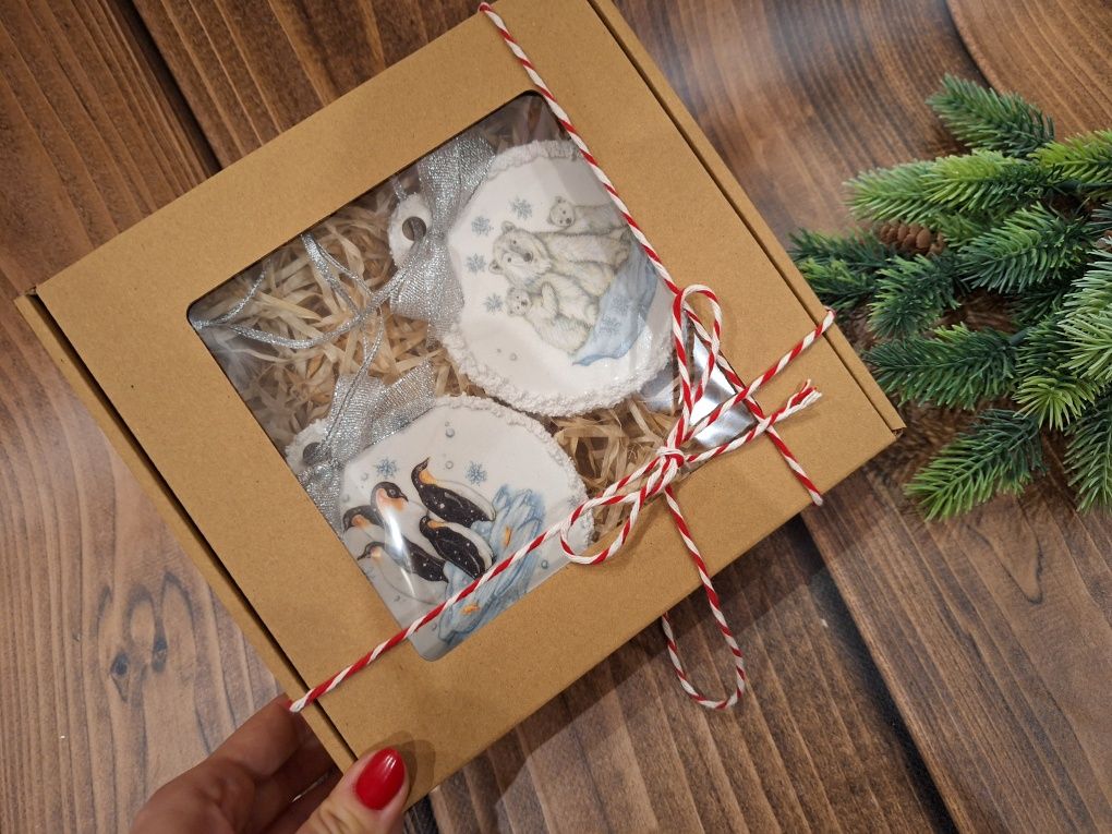 Box świąteczny z bombkami z zimowymi zwierzątkami - decoupage