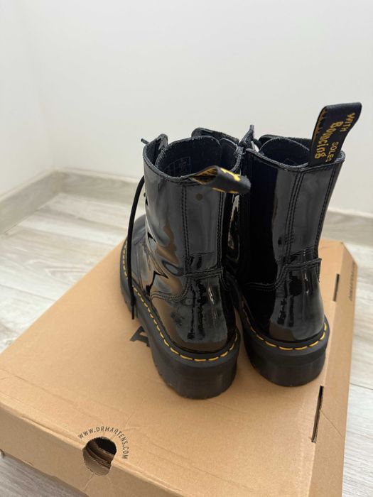 Dr. Martens Jadon Black Patent Lamper 42 – jak nowe