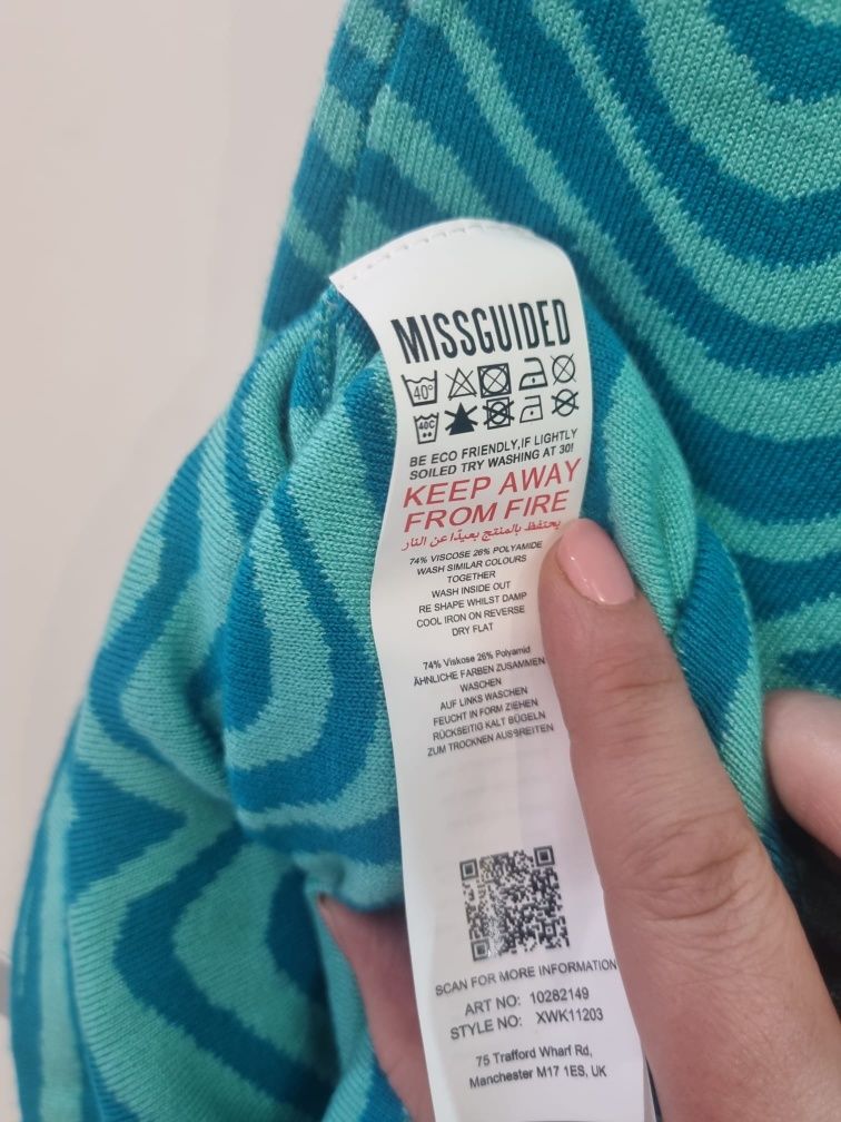 Sukienka sweterkowa niebieska turkusowa zebra missguided XS/S obcisła