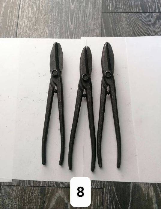 Ручной инструмент, Плоскогубцы, отвёртки, ножницы по металлу, биты.