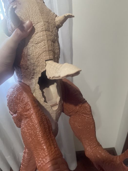 Jurassic World - Carnotaurus Super Colossal