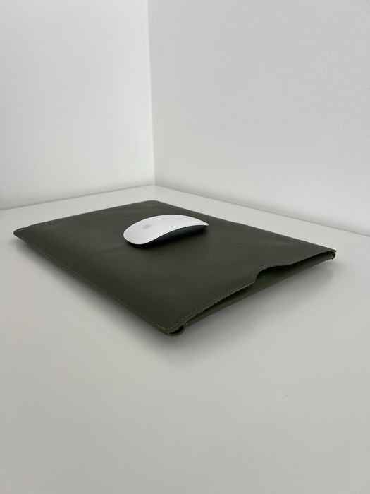 MacBook Air 13.6” M2 (2022) - 8GB/256 GB - Space Grey - stan jak nowy!