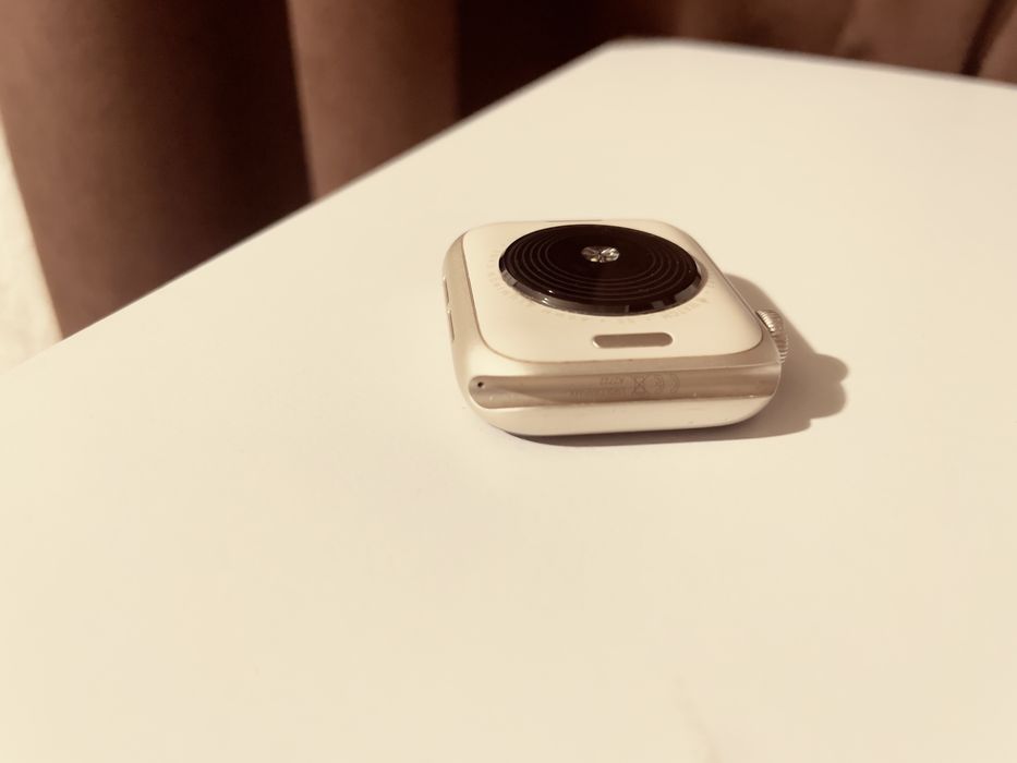 Продам Apple Watch 2 SE 40mm