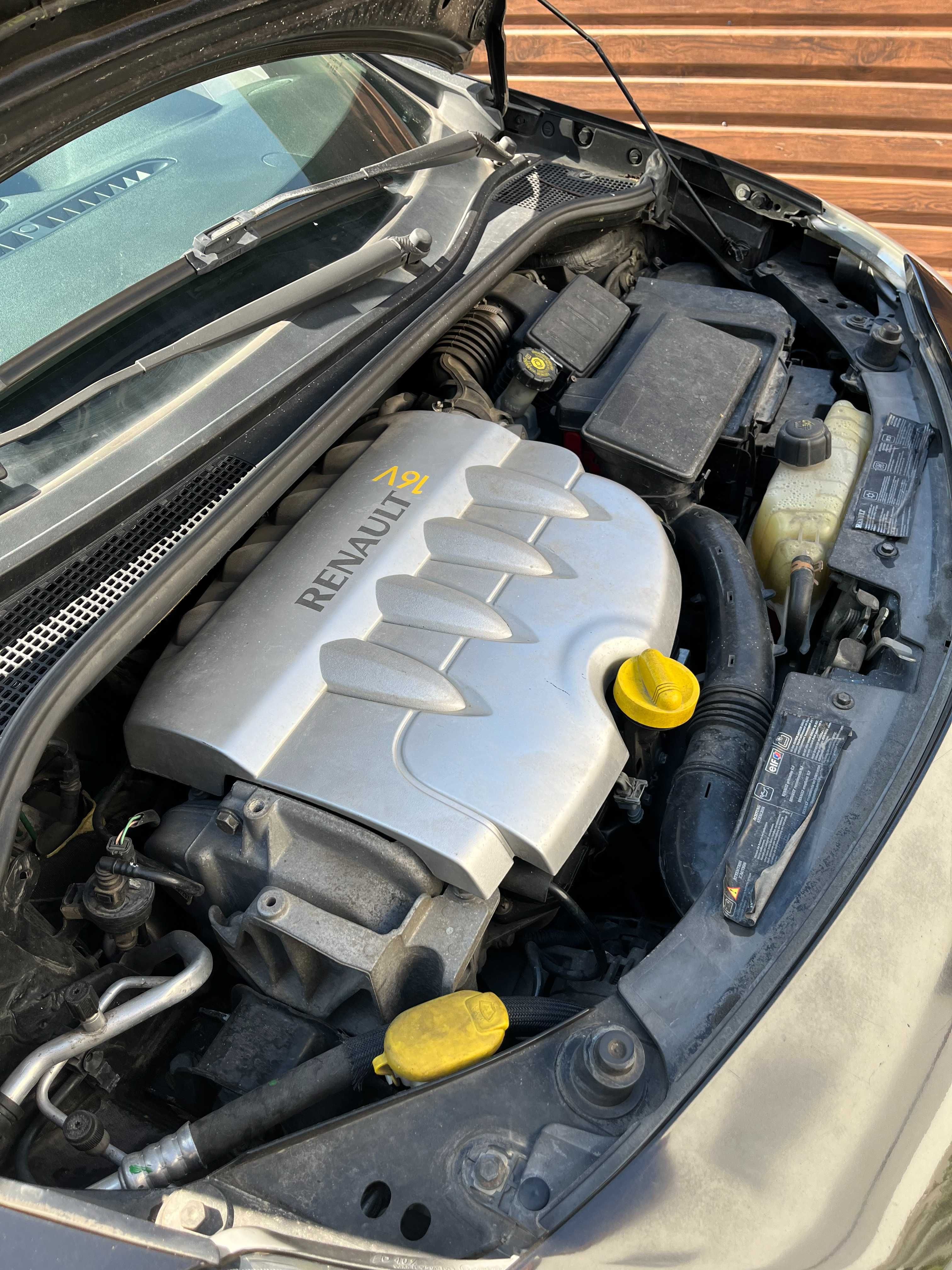 Renault Clio III 1.6 16V