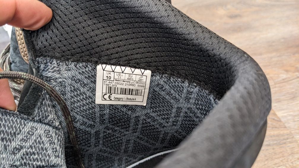 Черевики Lowa Tibet нові Goretex