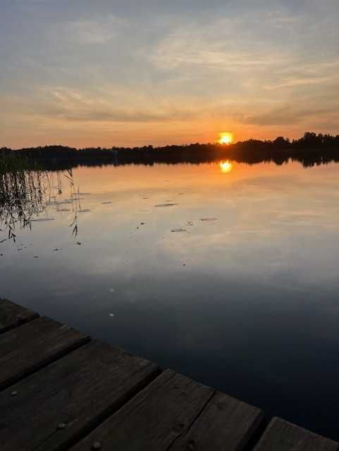 Dom z własną linią brzegową, plażą i pomostem