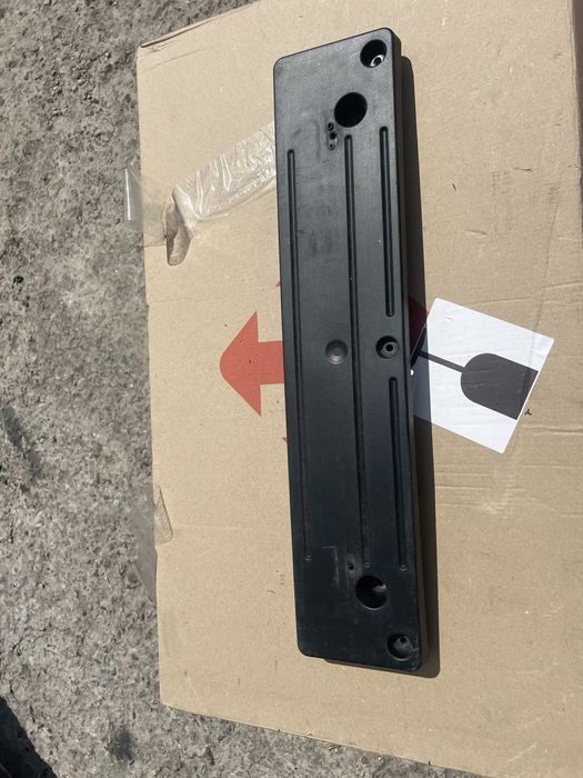 Рамка переднього номера Jaguar I-Pace