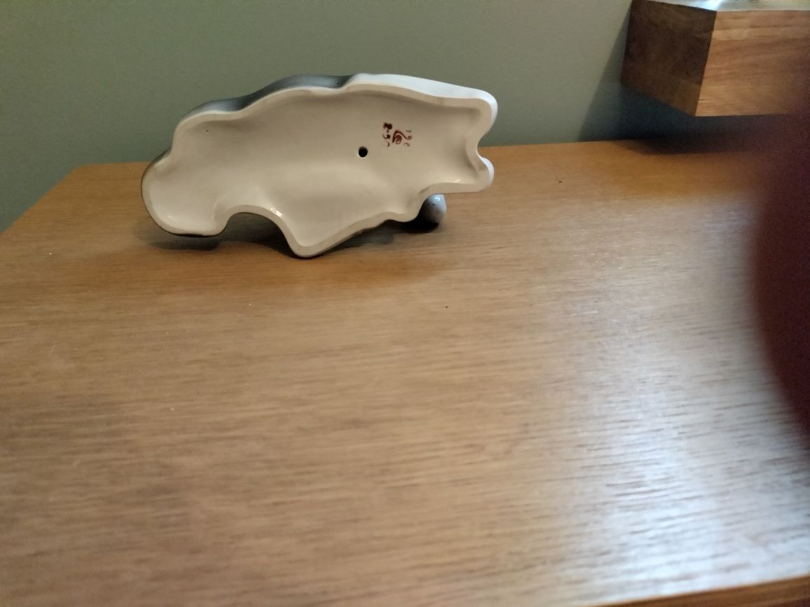 Porcelanowa figurka konia Płonne