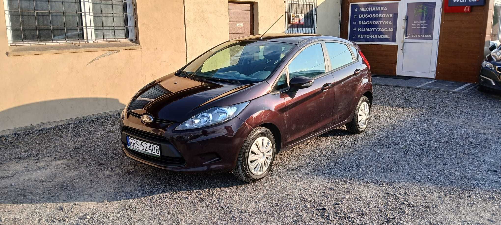 Ford Fiesta 1,2i, 2011r