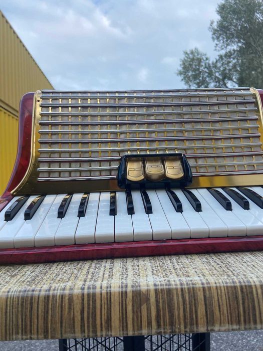 Bonito Acordeão Hohner - Concerto II - Acordeão - 1977