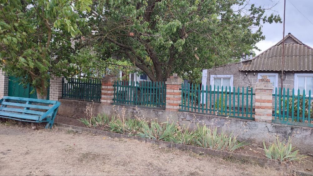 Продам два будинки