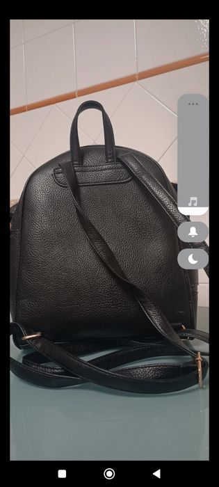 Mochila nova preta