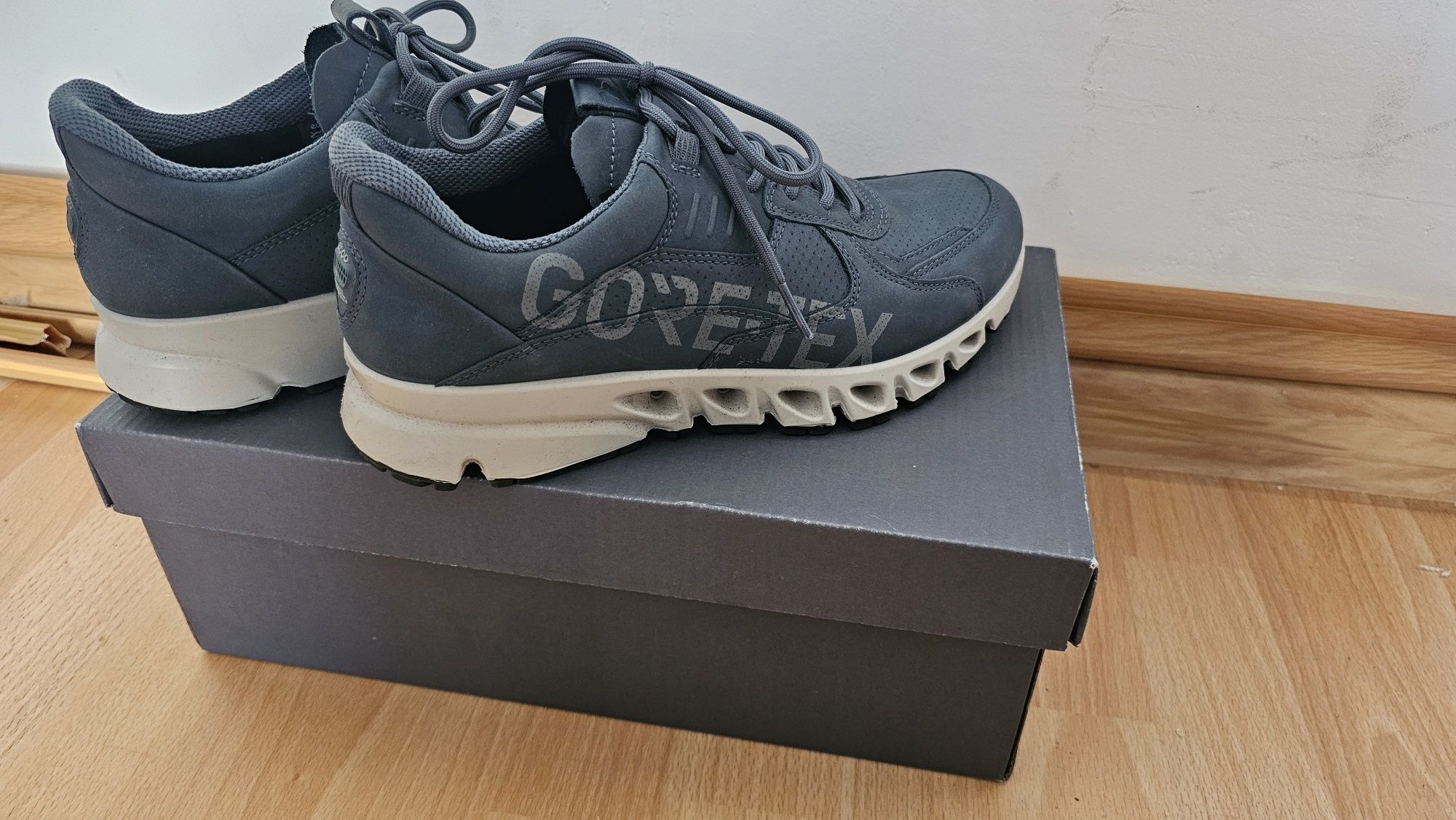 Ecco Multi-Vent M