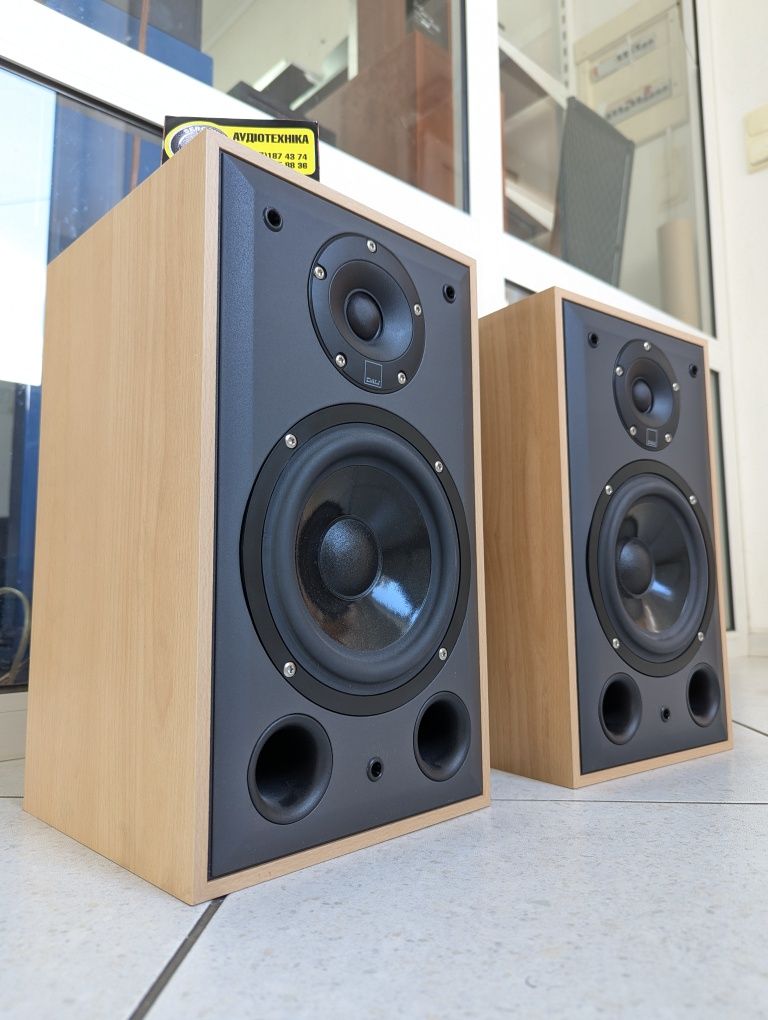 Hi-Fi Акустика Dali Blue 2002. Вес 11 кг. Дания